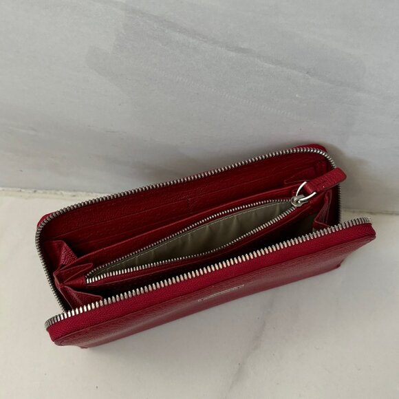 TUMI Red Leather Zip-Around Continental Wallet - Picture 7 of 9